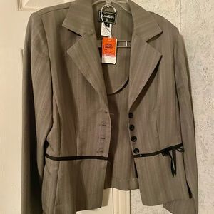 Cute New 2pc skirt set